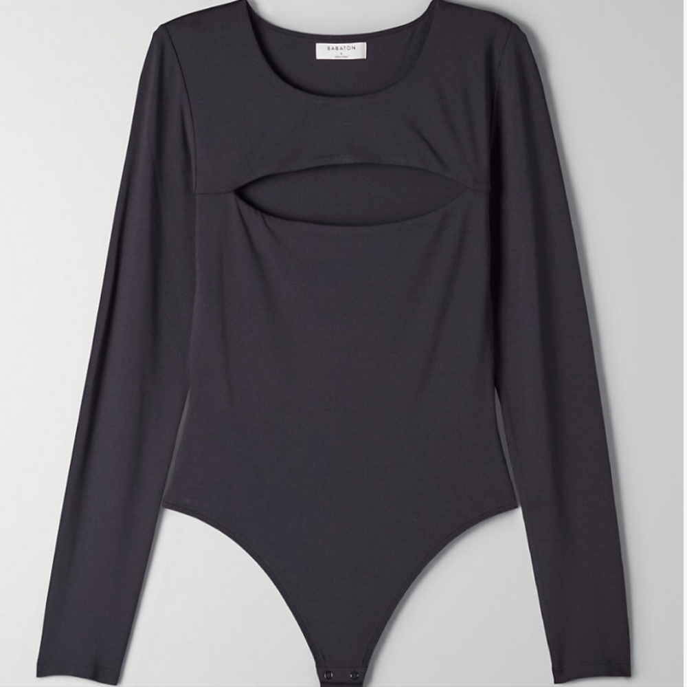 Babaton contour long sleeve cut out bodysuit black Aritzia medium
